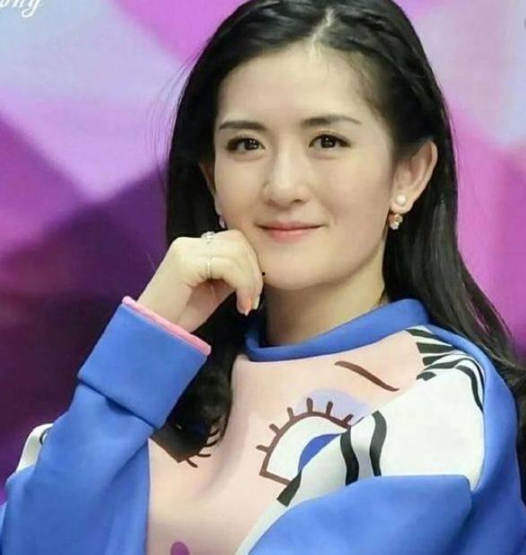 爱豆吃瓜娱乐酱谢娜,爱豆吃瓜娱乐酱，揭秘娱乐圈幕后故事